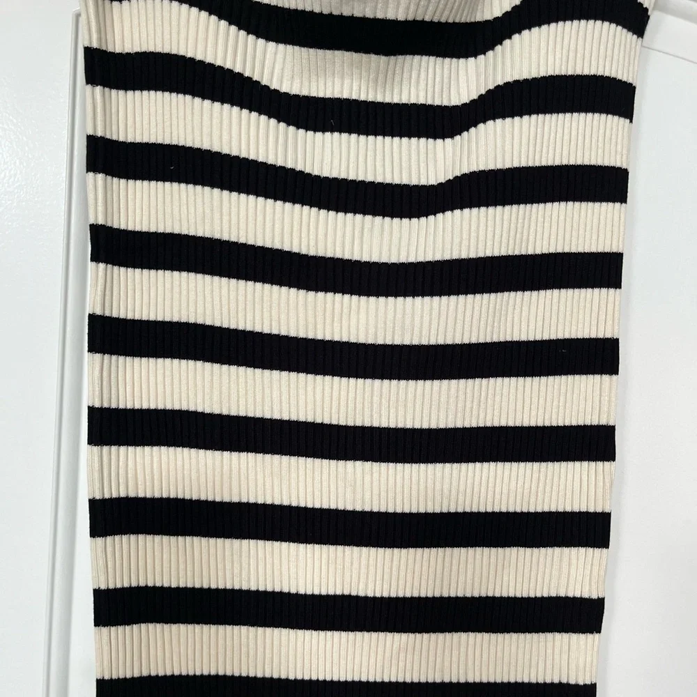 H&M Ribbed Skirt - Picture 3 of 3